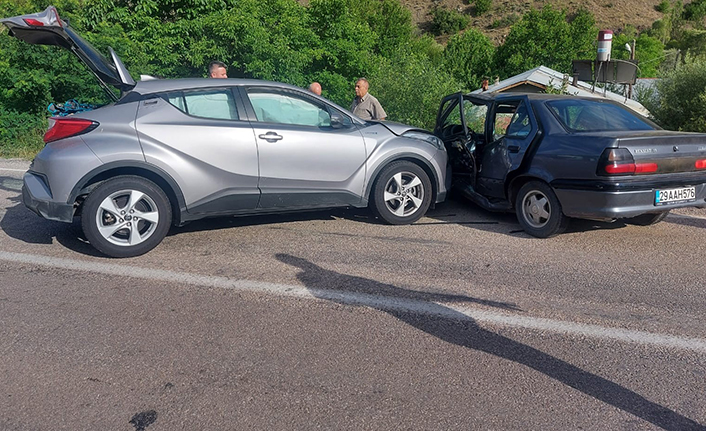 Gümüşhane’de bayram ziyareti dönüşü kaza: 3 yaralı