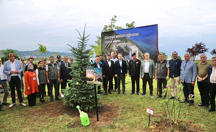 Giresun’da, 15 Temmuz şehitleri anısına fidan dikilip, dağıtıldı