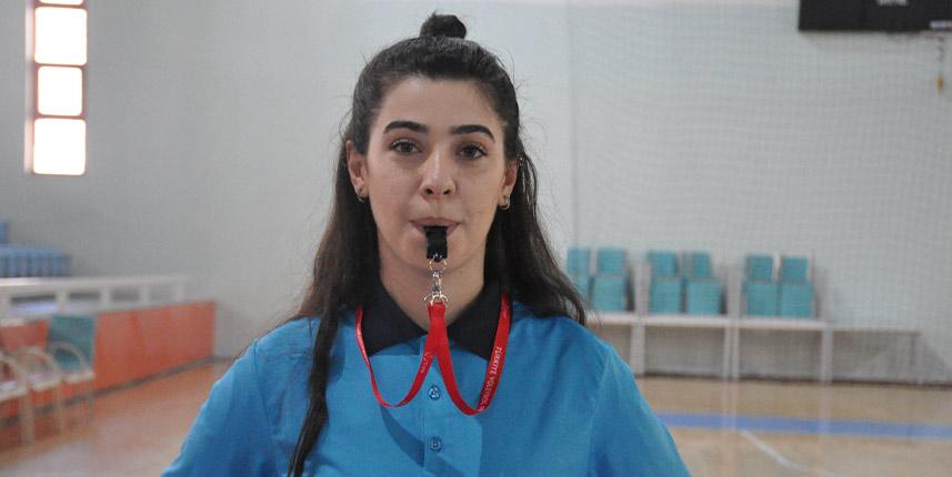 Gümüşhaneli Şeyma, ulusal voleybol hakemi oldu