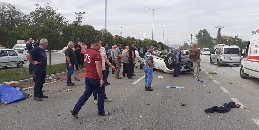 Samsun'da pikap devrildi: 2 yaralı