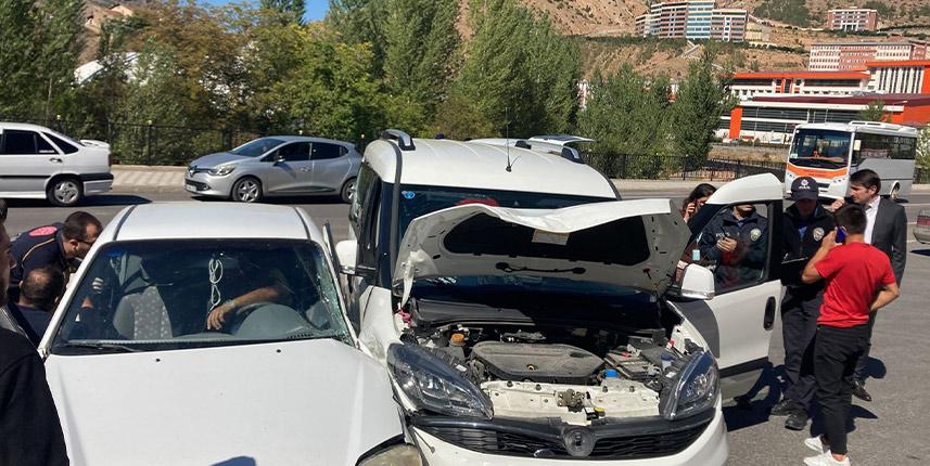 Gümüşhane'de trafik kazası! 2 yaralı