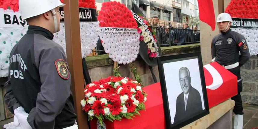 Giresun eski Milletvekili Ergun Özdemir son yolculuğuna uğurlandı