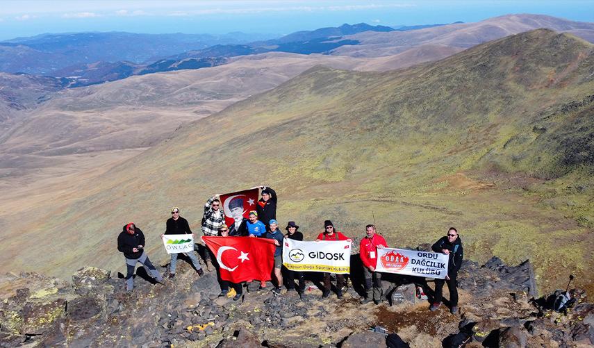 Ordulu ve Giresunlu dağcılar, 3 bin metrede buluştu