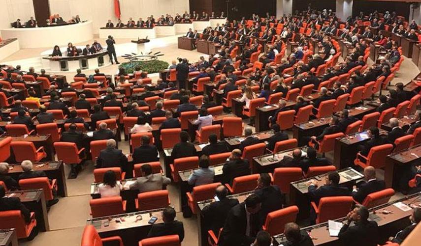 AK Parti'den muhalefete "başörtüsü" ziyareti