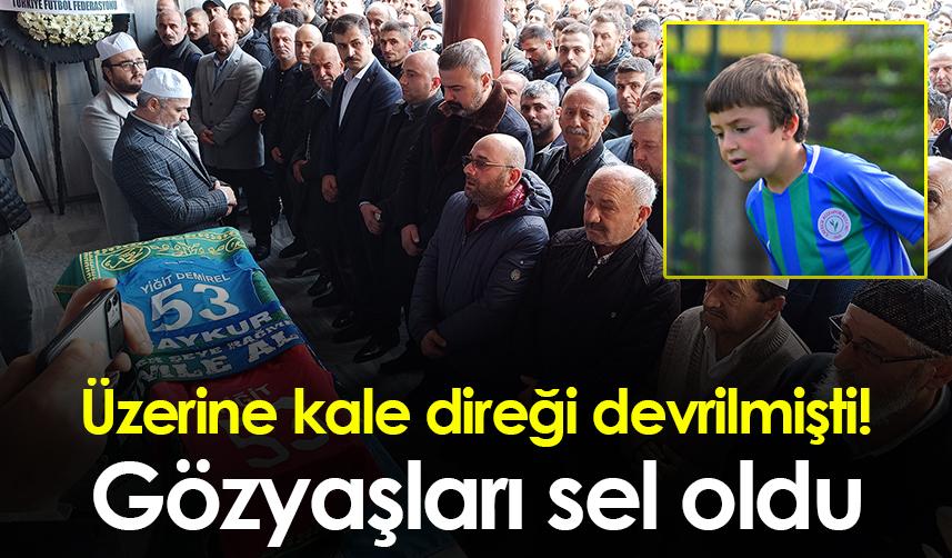 Rize'de üzerine kale direği devrilmişti! Küçük Yiğit, son yolculuğuna uğurlandı