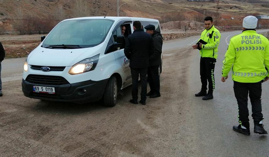 Bayburt’ta okul servis araçlarına denetim