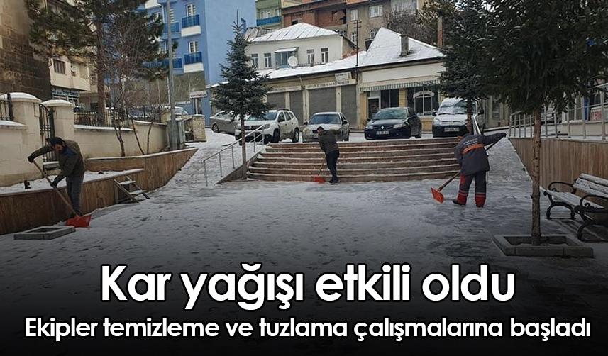 Bayburt'ta kar yağışı etkili oldu! Ekipler temizleme ve tuzlama çalışmalarına başladı