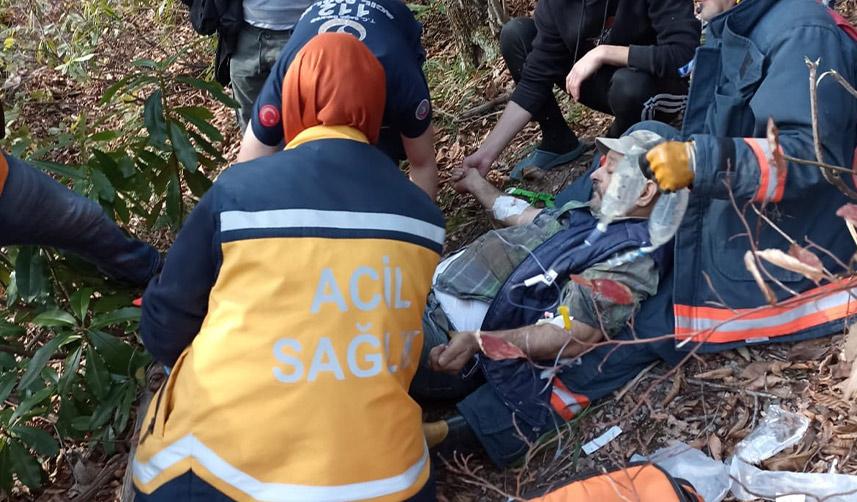 Kestikleri ağacın altında kaldılar