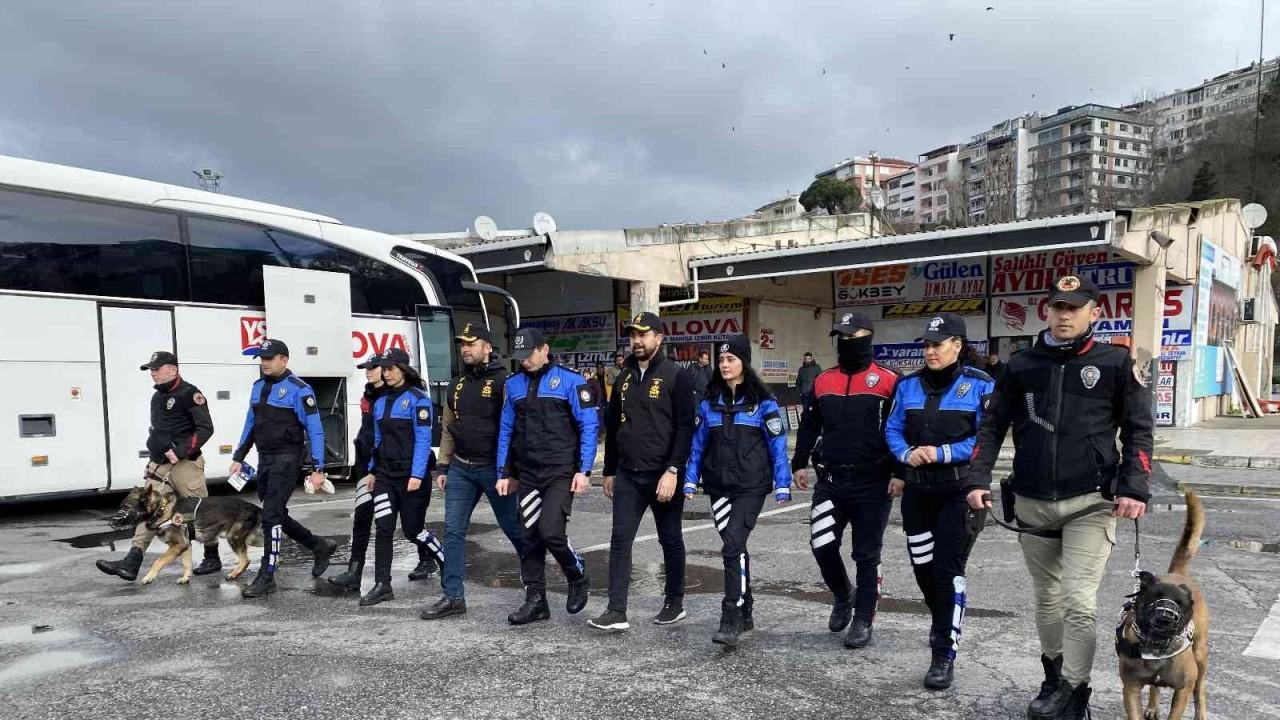 Üsküdar’da polis, internet ve telefon dolandırıcılığına karşı vatandaşı uyardı