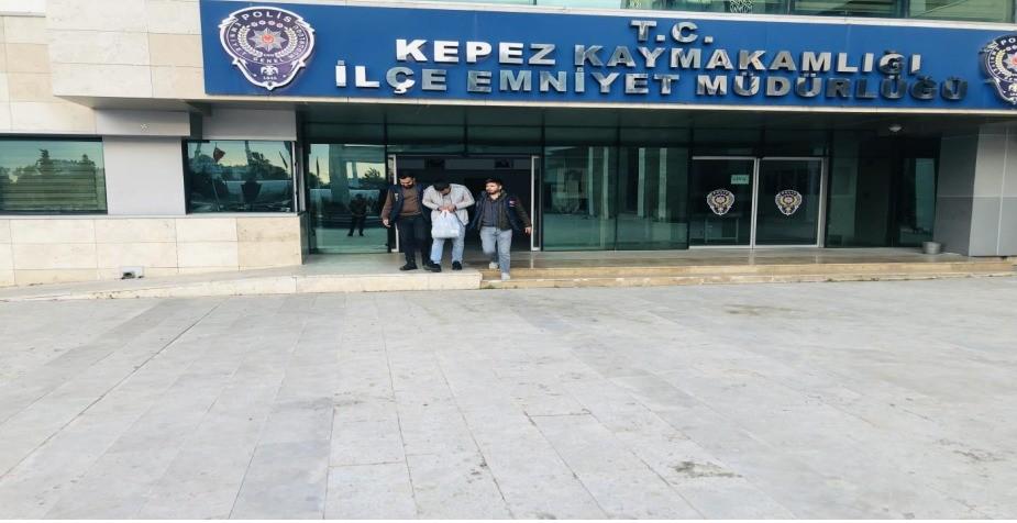 Antalya’da kesinleşmiş hapis cezası ile aranan 3 şahıs yakalandı