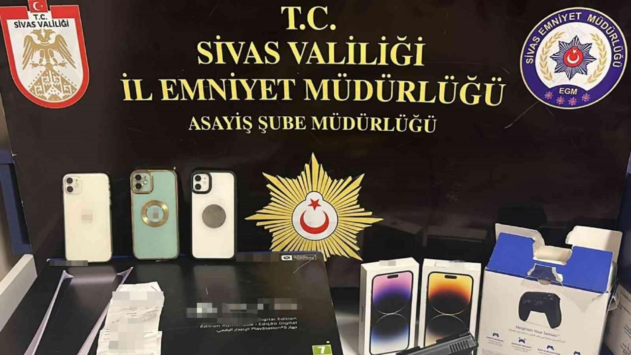 Dikkat dağıtarak binlerce liralık cep telefonunu çaldı