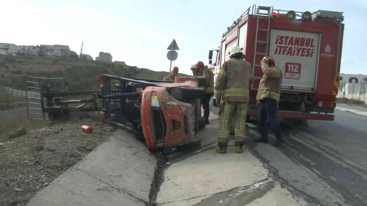 Başakşehir’de forklift devrildi, 1’i ağır 2 yaralı