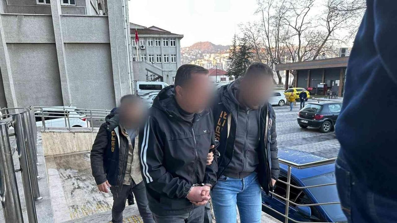 Müstehcen içerik paylaşan şüpheliler adliyede