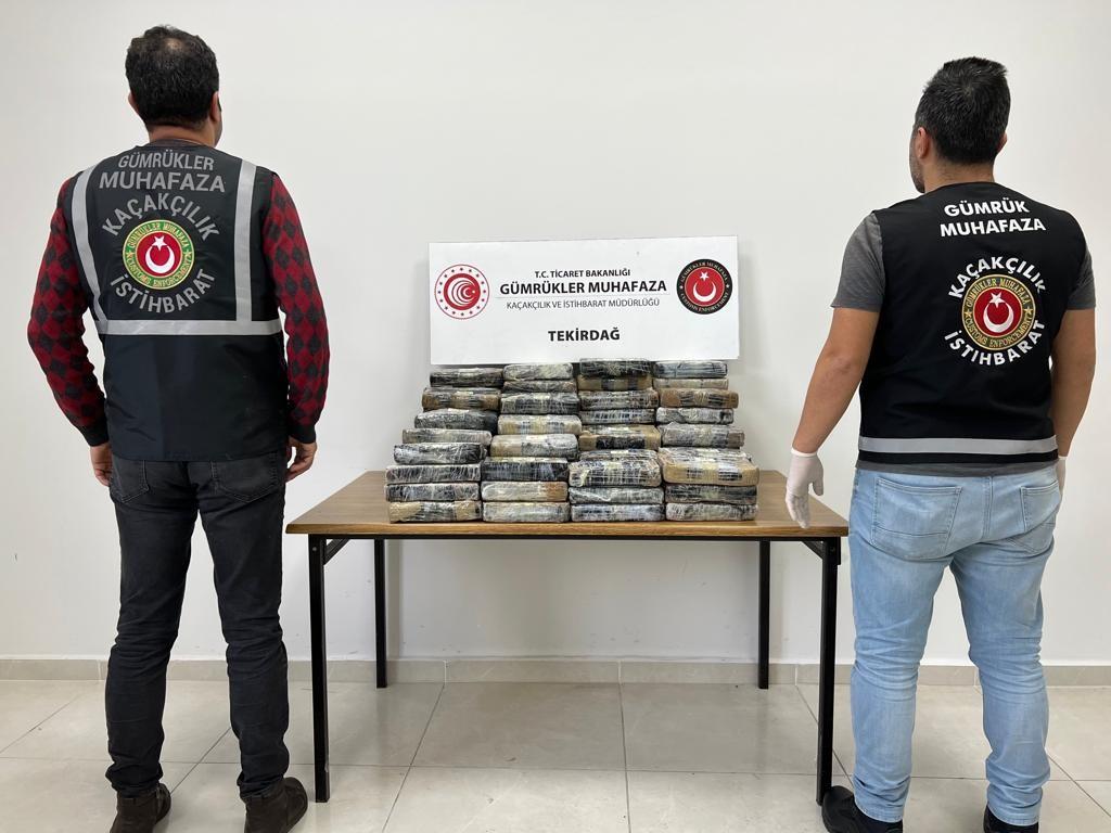 Tekirdağ’da Limandaki konteynerden 114 kilogram kokain ele geçirildi