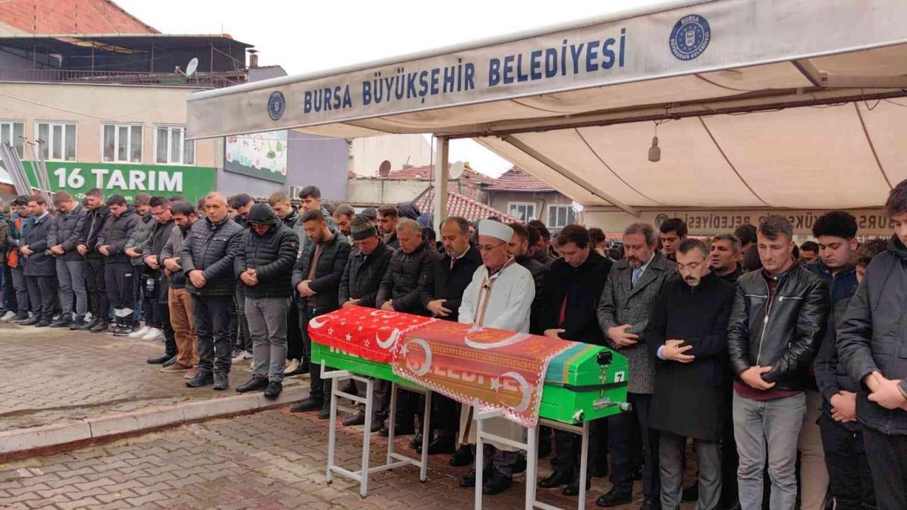 Bursa’da kazada ölen genç gözyaşları arasında toprağa verildi