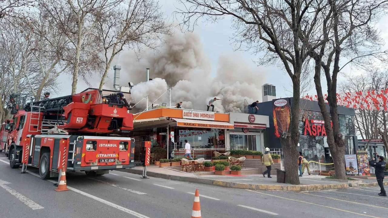 Florya’da restoranın bacasındaki yangın yan restorana sıçradı