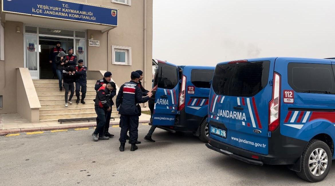 Malatya’da yediemin otopark çetesi çökertildi