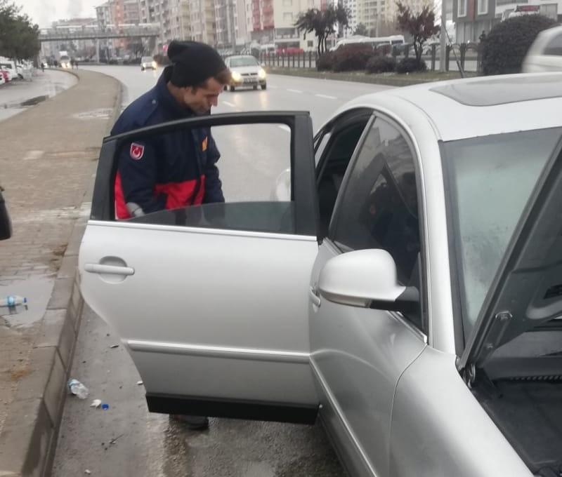 Çorum’un Sungurlu ilçesinde, Seyir halindeki otomobil alev aldı