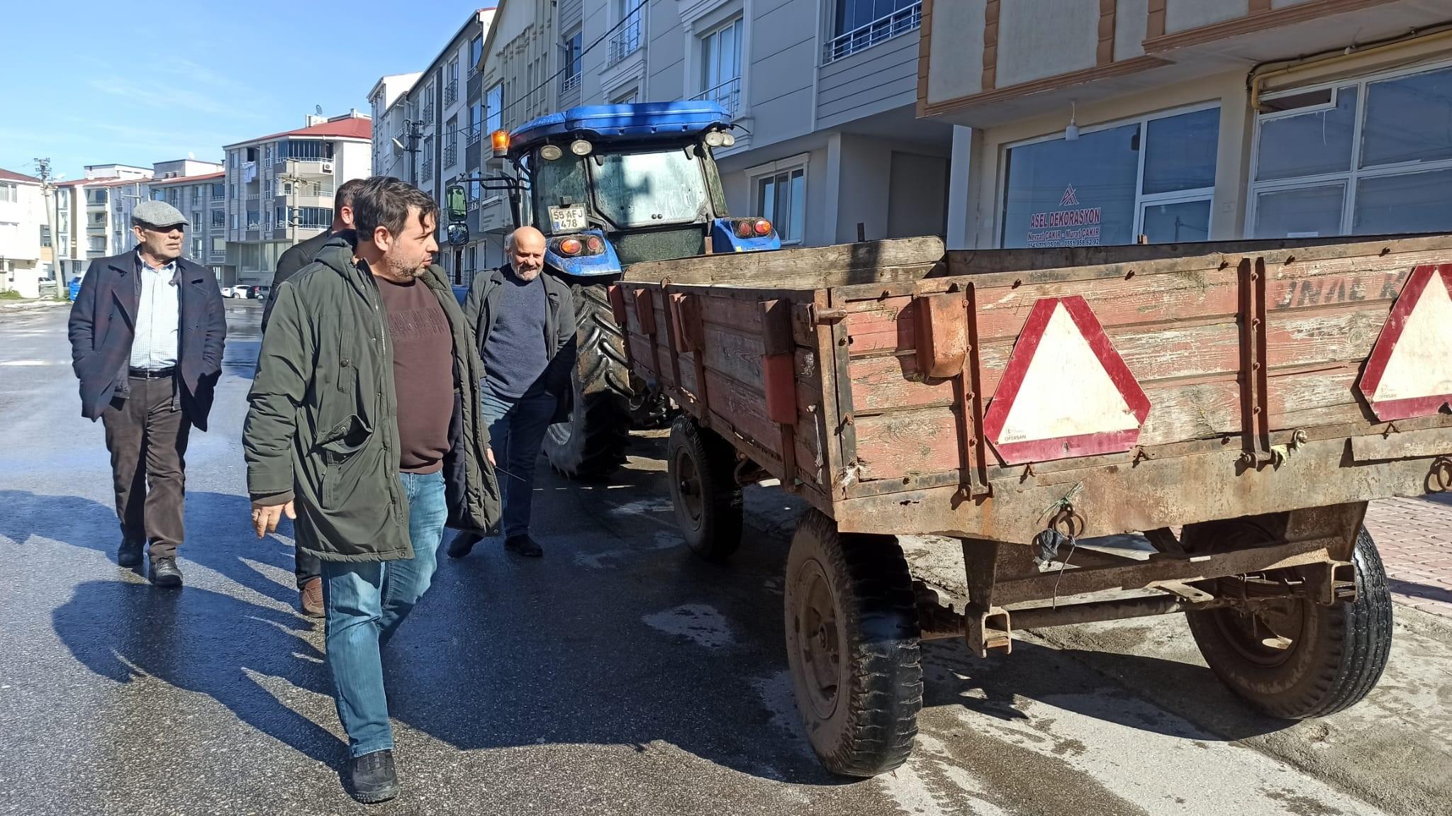 Samsun'da yanlışlıkla aldığı traktör römorkunu geri getirdi