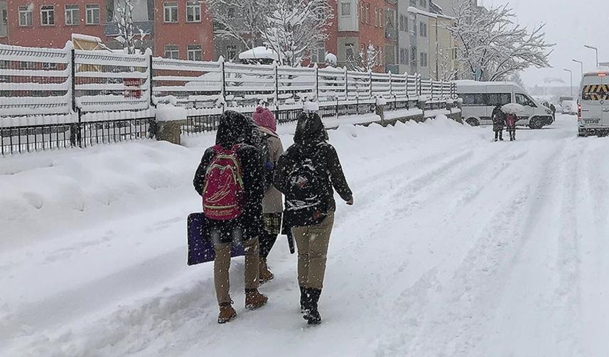 Artvin'de eğitime kar engeli