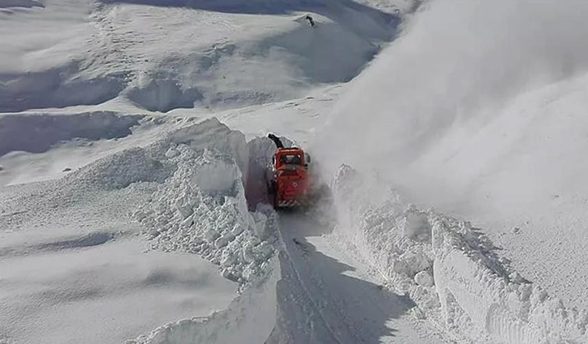 Giresun ve Artvin'de kar nedeniyle 94 köye ulaşılamıyor