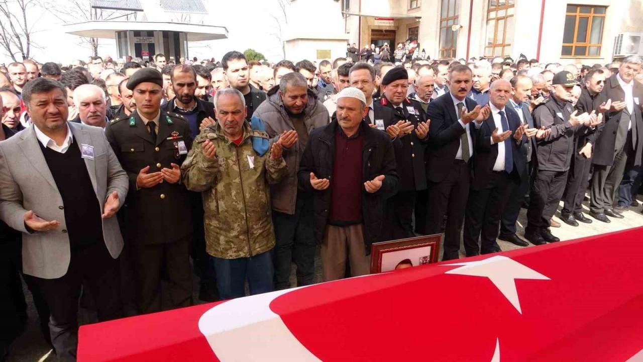 Babası ve üsteğmen kardeşinden en acı veda