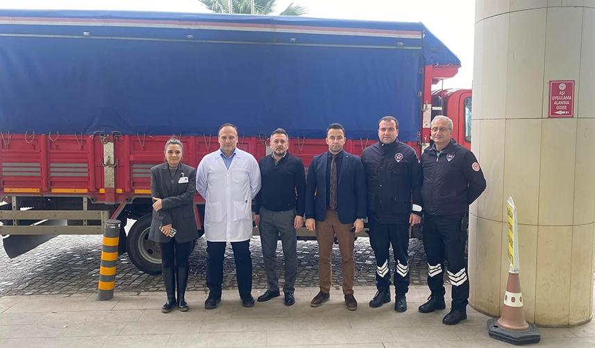 Ordu'da sağlık çalışanlarından deprem bölgesine yardım kamyonu