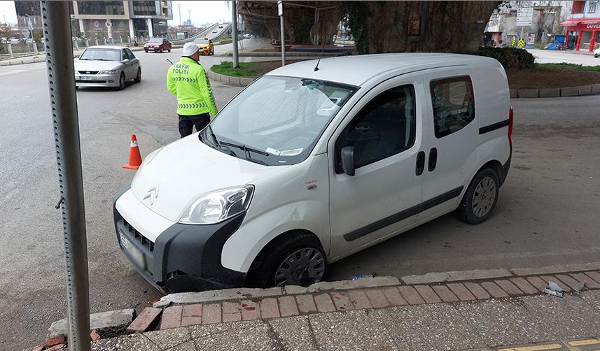 Samsun'un Canik ilçesinde trafik kazası! 2 yaralı. 21 Mart 2023