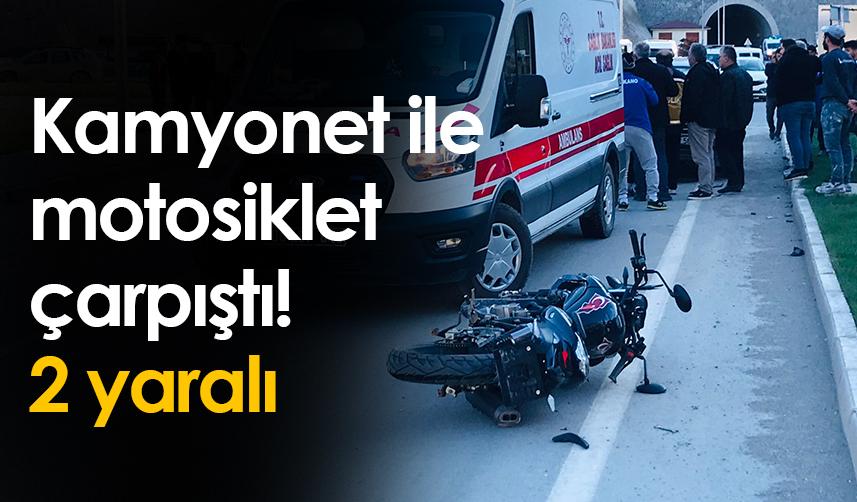 Artvin'de kamyonet ile motosiklet çarpıştı! 2 yaralı