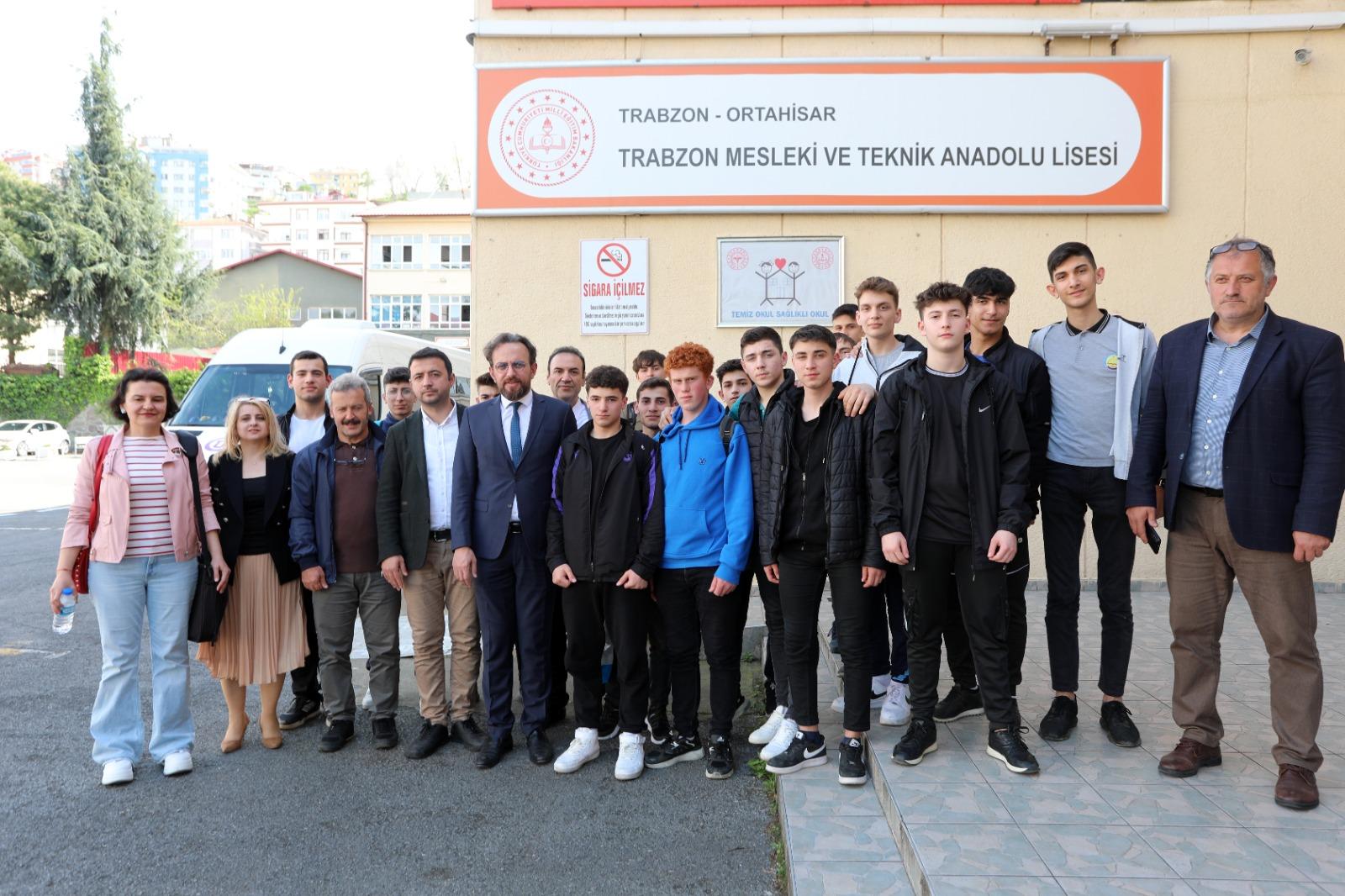 Trabzon Üniversitesi “Lisede Kariyer Günleri” etkinliği gerçekleştirdi