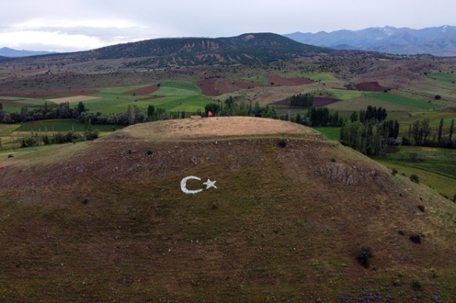 Kavakpınarı köyü güzelliği ile büyülüyor