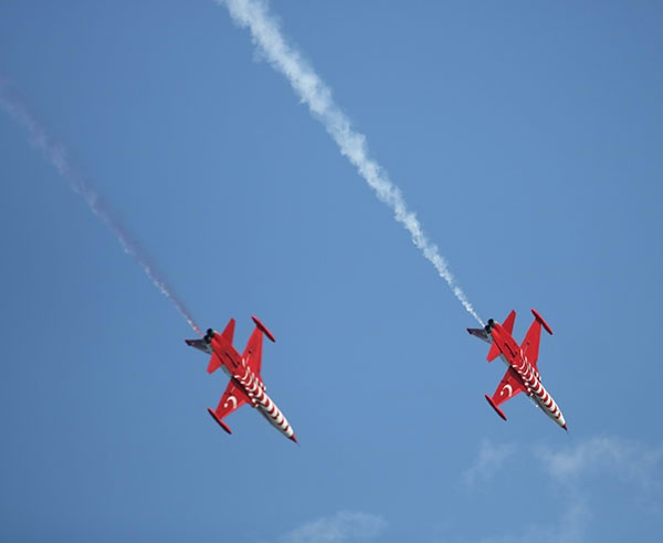 Türk Yıldızları'ndan gösteri öncesi son prova. Foto Haber