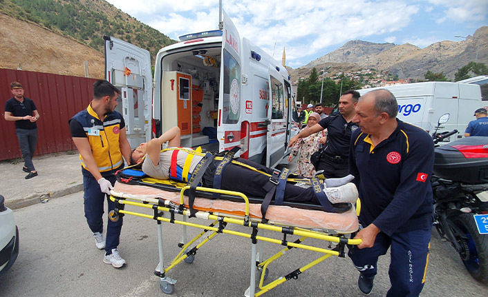 Gümüşhane'de trafik kazası! 2 kişi yaralandı