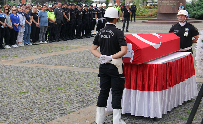 Lunapark kazasında hayatını kaybeden kadın polis son yolculuğuna uğurlandı