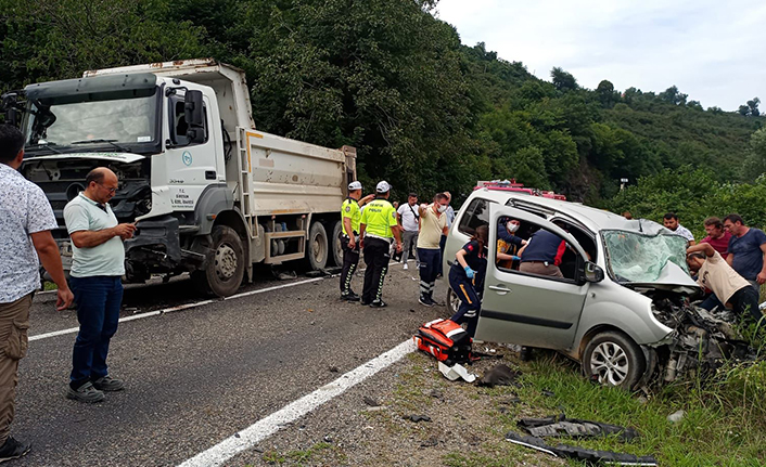 Komşu ilde feci kaza! 1 ölü, 4 yaralı