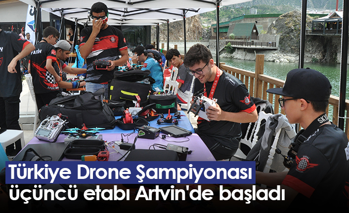 Türkiye Drone Şampiyonası üçüncü etabı Artvin'de başladı. 2 Ağustos 2022 - Foto Haber