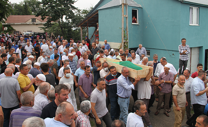 Giresun'da karı koca toprağa verildi! Trafik kazasında hayatlarını kaybettiler