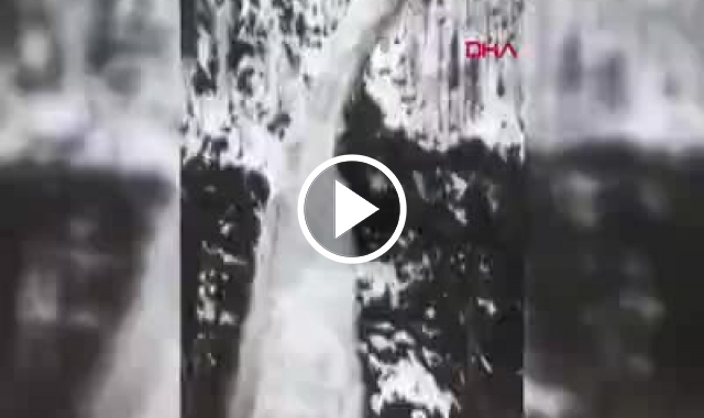 Rize'de çığ düşme anı kamerada. Video Haber