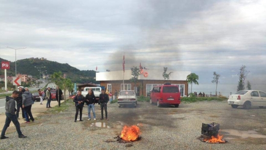 Trabzon'da yıkım gerginliği! Ortalığı ateşe verdi