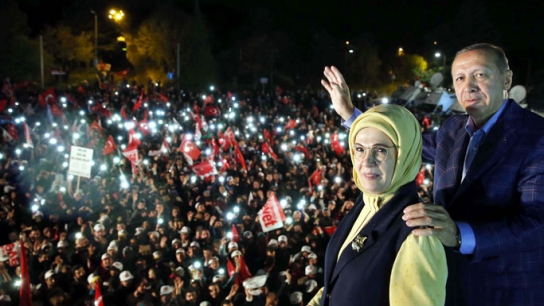 Cumhurbaşkanı Erdoğan'dan Balkon Konuşması: "Atı alan Üsküdar'ı geçti"