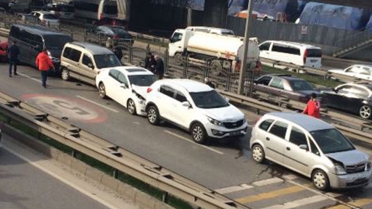 Trazbon'da zincirleme trafik kazası