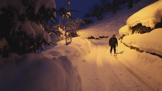 Rize'de kayak pisti olmayınca bakın nerede kaydı!