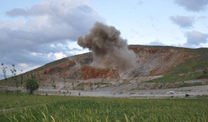 Bomba yüklü araç böyle imha edildi