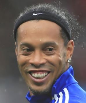 Ronaldinho bombayı patlattı!