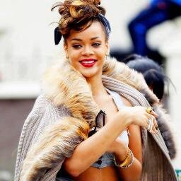 Rihanna Nefes Kesti!