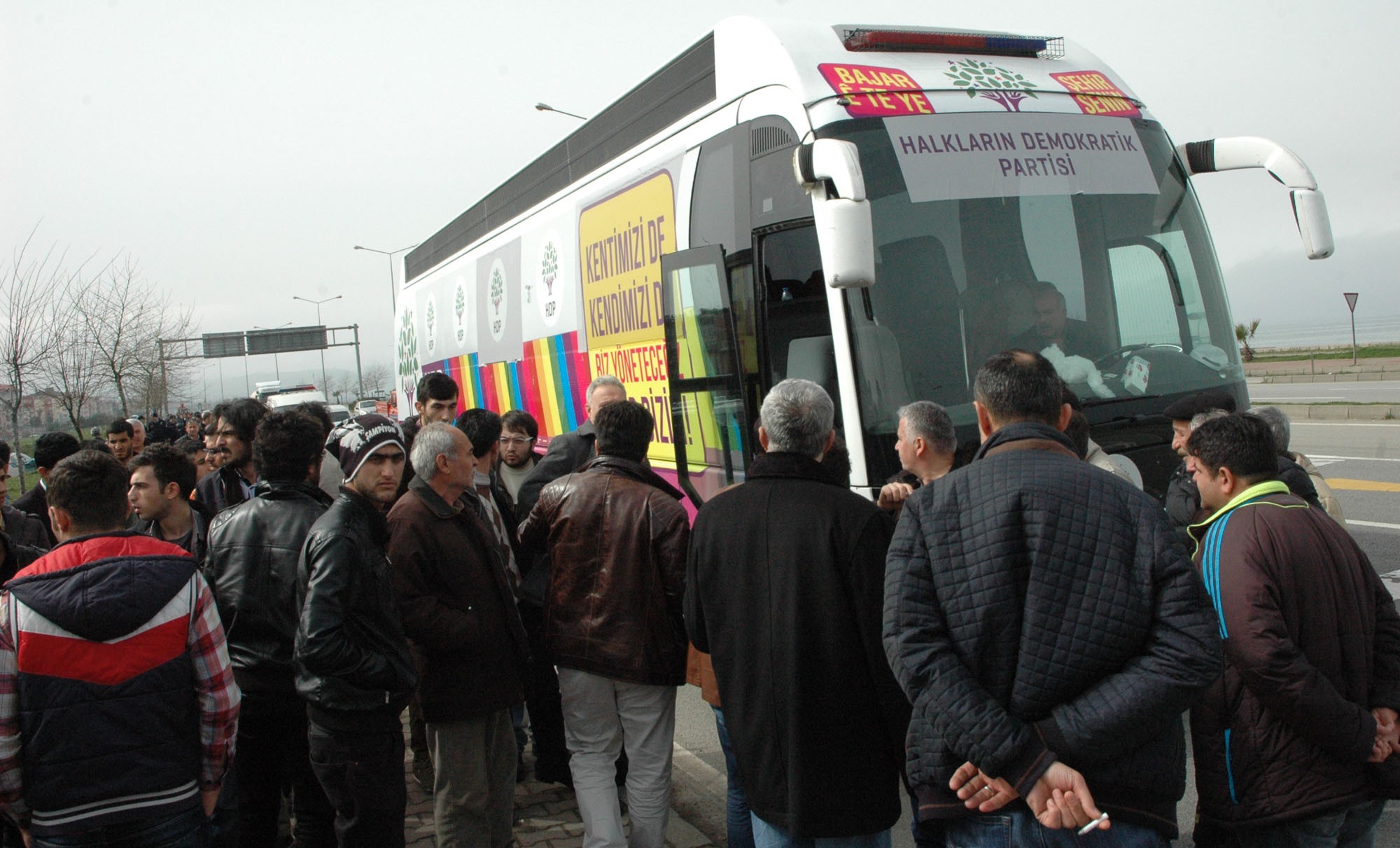 Giresun'da HDP'lilere saldırdılar