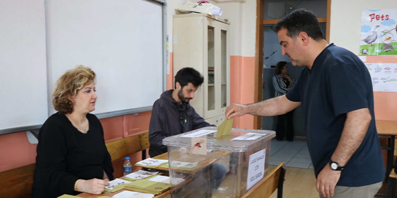 Samsun'da oy kullanma işlemi başladı