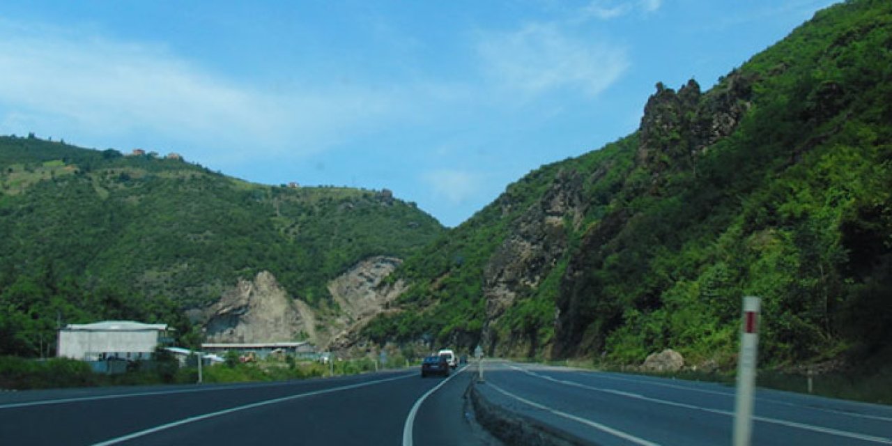 Trabzon - Gümüşhane yolunda çalışma. 13 Haziran 2023