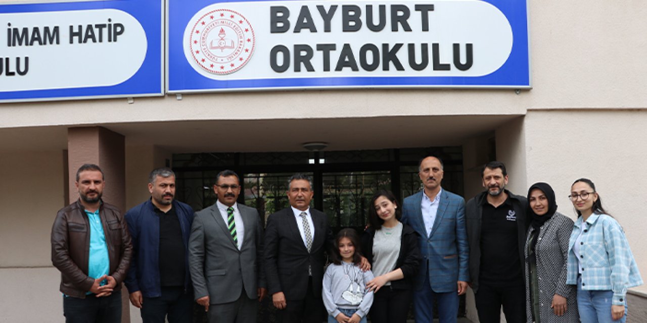 Bayburt'ta LGS sınavında tam puan alan Ceylin, savcı olmak istiyor