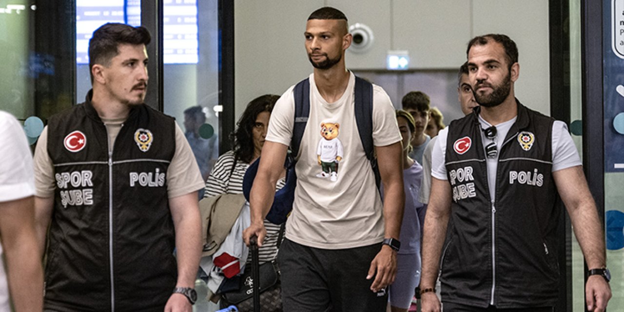 Trabzonspor'un yeni transferi Fernandez Türkiye'de